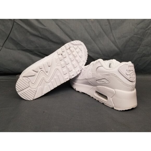 Nike Boys Air Max 90 (GS) Sneakers Leather Triple White Size 5 NEW IN BOX! - Picture 2 of 9
